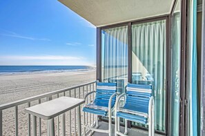 Apartment (2 Bedrooms) | Interior - 2 Mi to Golfing: Oceanfront Myrtle Beach Condo (Myrtle Beach)