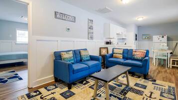 House (2 Bedrooms) | Interior