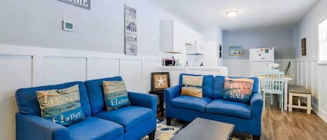 House (2 Bedrooms) | Interior