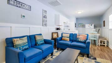 House (2 Bedrooms) | Interior