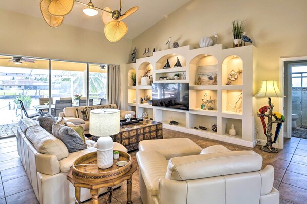 House (4 Bedrooms) | Interior - Waterfront Pool & Spa: Relaxing Cape Coral Retreat (Cape Coral)