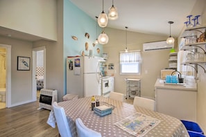 Interior - Adorable Lakefront Cottage w/ Dock & Grill! (Chapin)