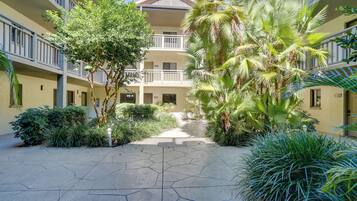 Apartment (1 Bedroom) | Interior