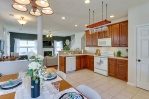 House (3 Bedrooms) | Private kitchen | Microwave, oven, stovetop, dishwasher - Bluffton Vacation Rental w/ Private Hot Tub (Bluffton)