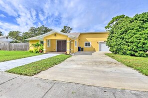 Interior - 3 Mi to Dtwn Bradenton: Home w/ Yard! (Bradenton)
