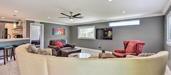 3 Mi to Dtwn Bradenton: Home w/ Yard!