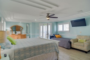 House (Multiple Bedrooms) | Interior - Breezy White Sands House Steps to Gulf Shore! (Clearwater Beach)