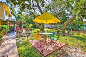 House (2 Bedrooms) | Interior - Brandon Vacation Rental Home w/ Spacious Yard (Brandon)