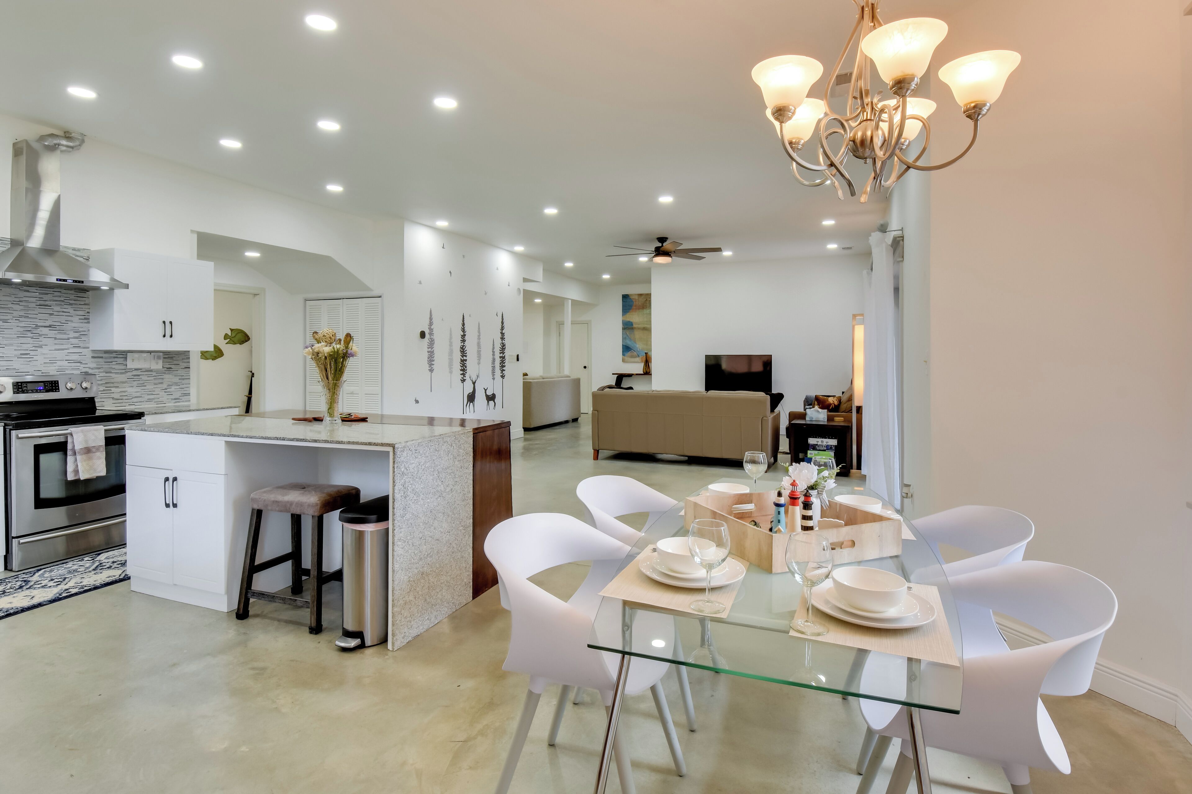 House (2 Bedrooms) | Interior