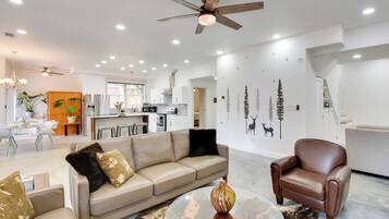 House (2 Bedrooms) | Interior