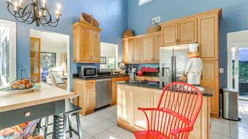 Cottage (2 Bedrooms) | Interior