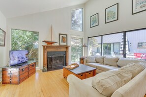 Cottage (2 Bedrooms) | Interior