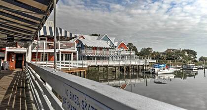 2 Mi to Beach: Hilton Head Home w/ Furnished Deck