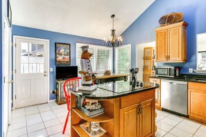 Cottage (2 Bedrooms) | Interior