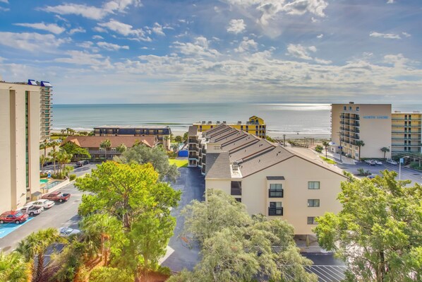 Apartment (1 Bedroom) | Interior - Breezy Myrtle Beach Condo w/ Balcony & Views! (Myrtle Beach)