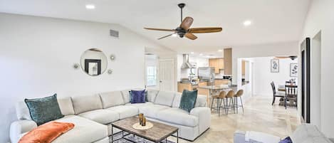 House (4 Bedrooms) | Interior