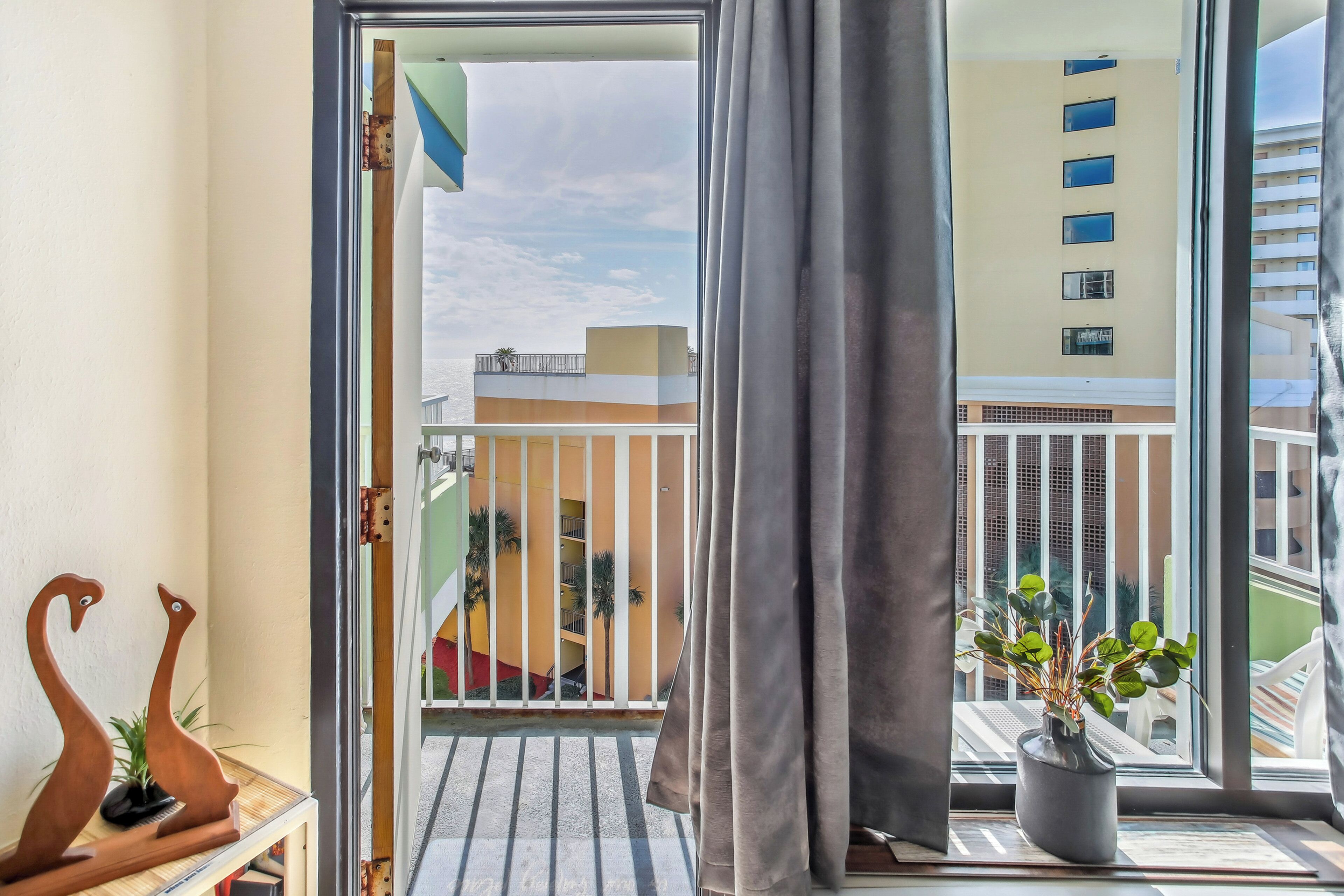 Apartment (0 Bedroom) | Interior