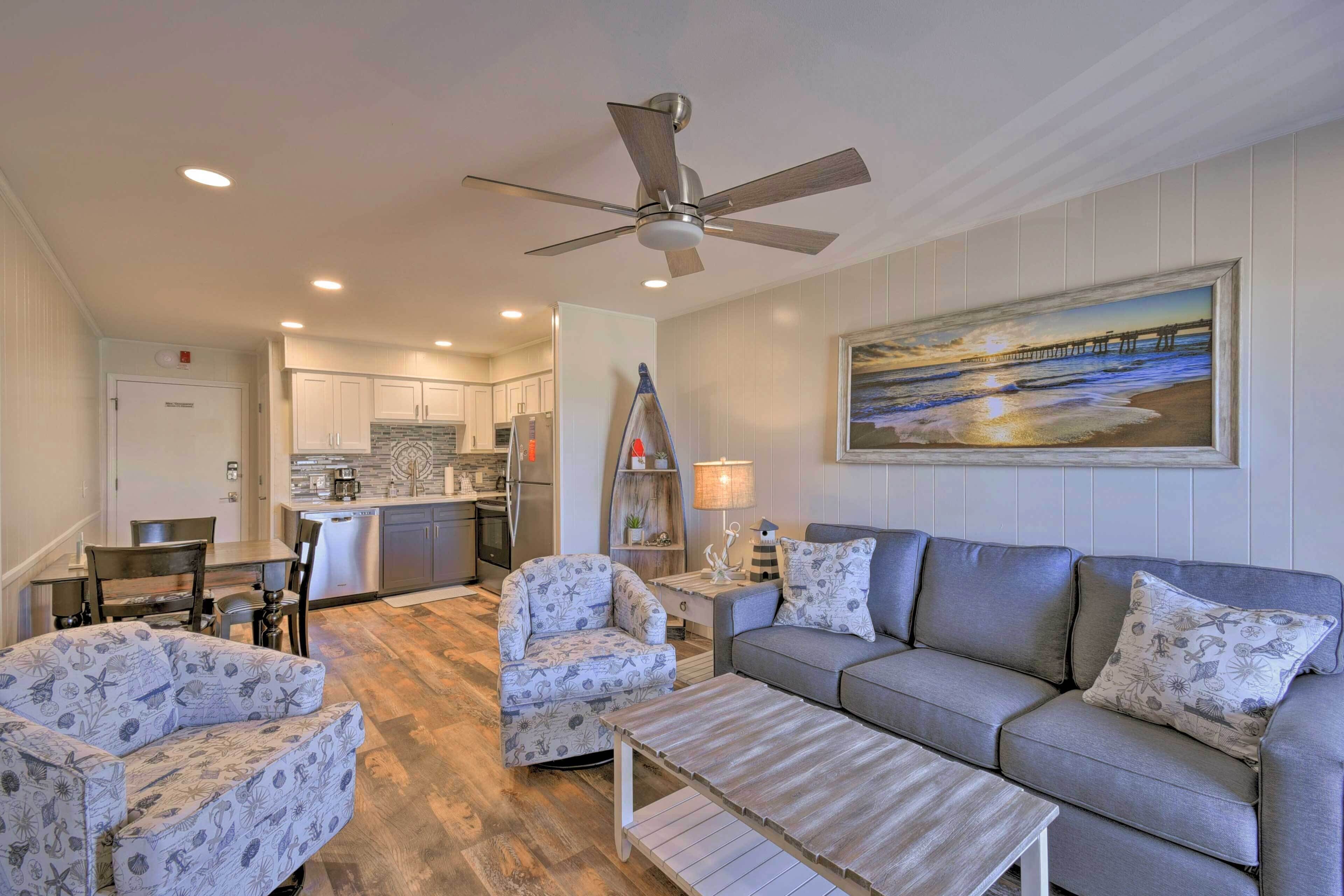 Charming Condo w/ Pool Access - Walk to Beach