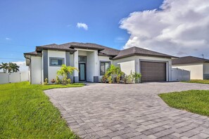 Exterior - Cape Coral Home w/ Screened-in Lanai + Pool! (Cape Coral)