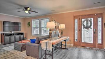 House (1 Bedroom) | Interior