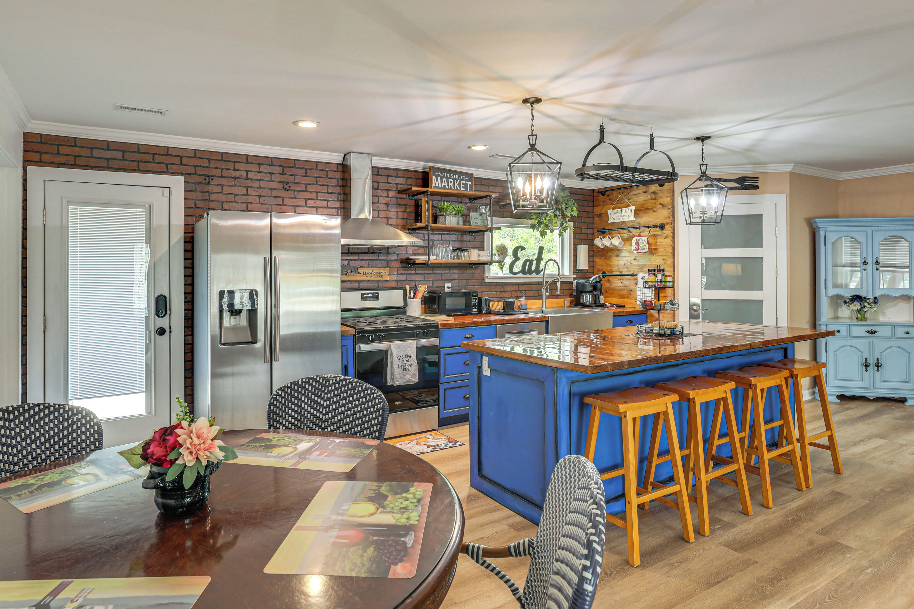 House (2 Bedrooms) | Interior