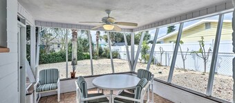 Ormond Beach Home w/ Screened Porch, Walk to Shore