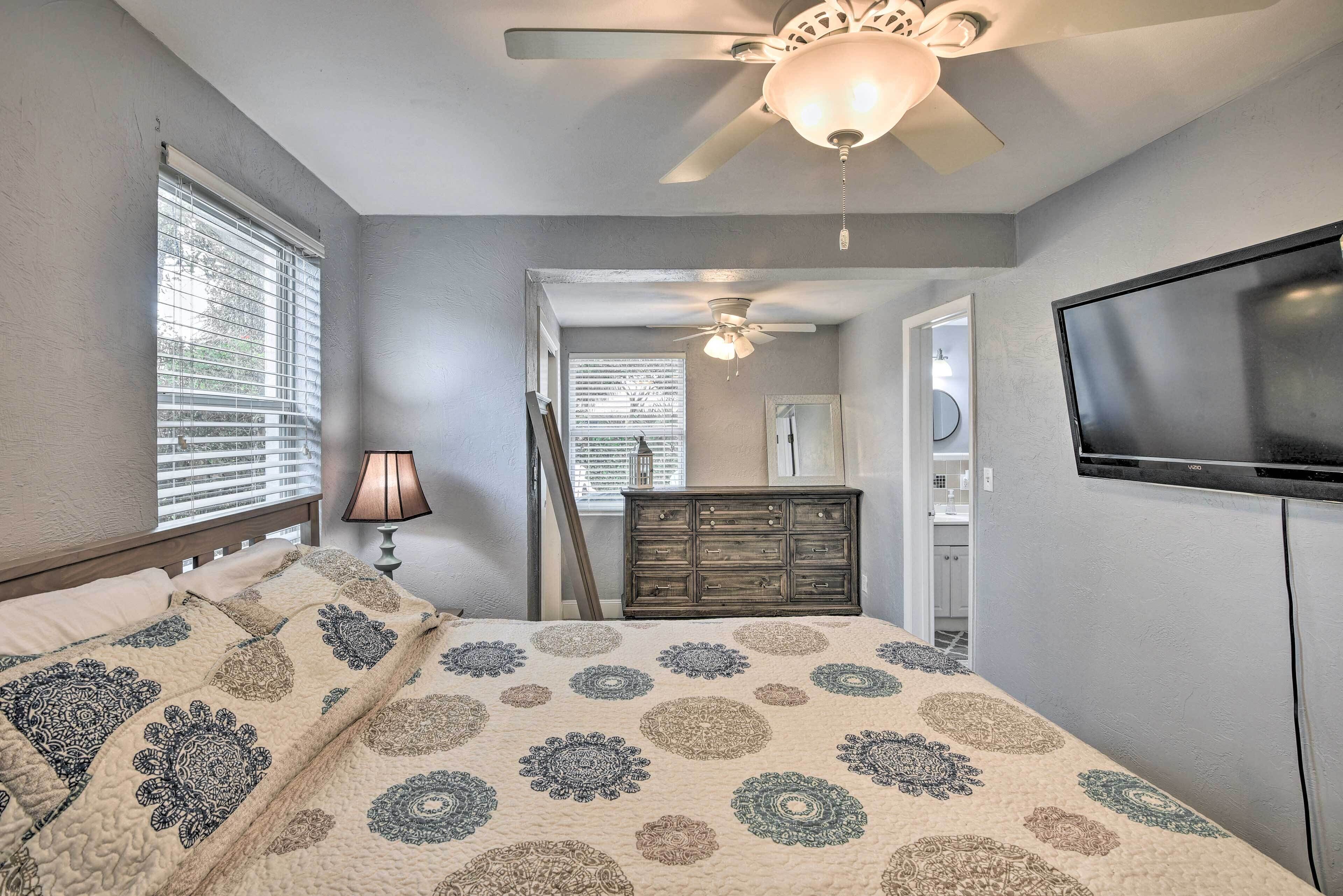 House (2 Bedrooms) | Interior