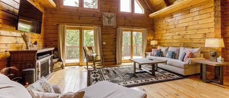 House (6 Bedrooms) | Interior