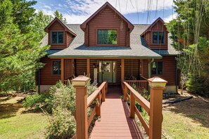 House (6 Bedrooms) | Interior