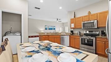 Vila (4 Bedrooms) | Interior