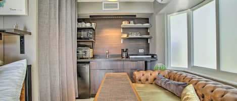 Apartment (0 Bedroom) | Interior