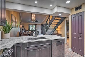 Apartment (2 Bedrooms) | Interior - Chic Fort Myers Escape w/ Community Perks! (Fort Myers)