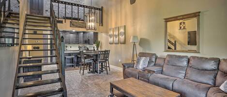 Apartment (2 Bedrooms) | Front of property