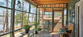 Charming Waterfront Ridgeway Cabin w/ Dock!