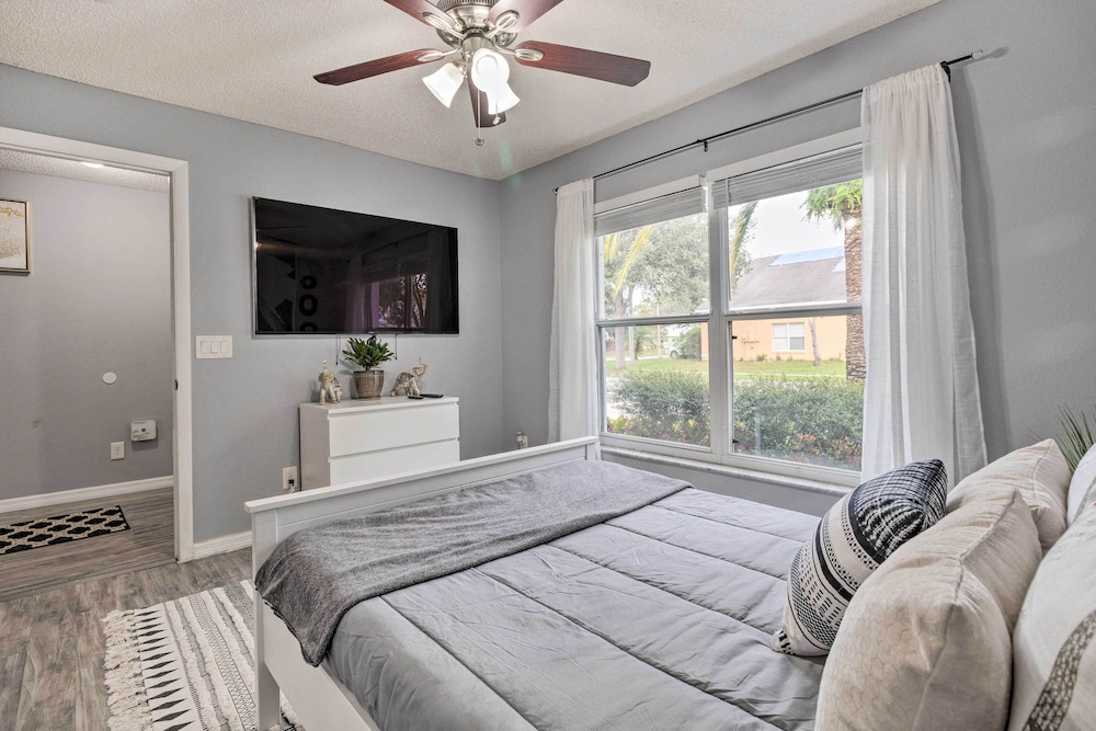 Chic Orlando Family Getaway W/ Fenced Yard! - Orlando, FL