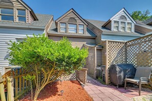 Apartment (2 Bedrooms) | Interior - Coastal Vacation Rental - 2 Mi to Huntington Beach (Murrells Inlet)