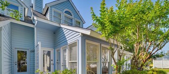 Coastal Vacation Rental - 2 Mi to Huntington Beach