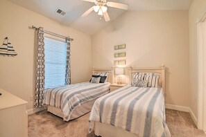 Interior - Coastal Myrtle Beach Condo w/ Pool Access! (Myrtle Beach)