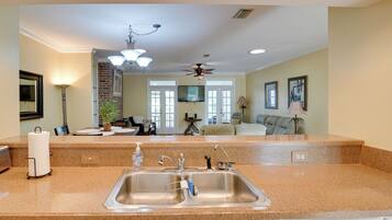 Cottage (2 Bedrooms) | Interior