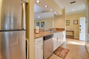 Cottage (2 Bedrooms) | Interior - Cottage w/ Deck & Pool Access ~ 6 Mi to Beach (Murrells Inlet)