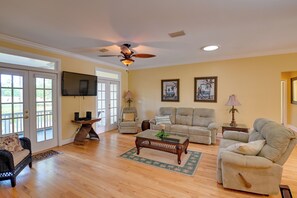 Cottage (2 Bedrooms) | Interior