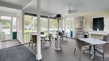 Cottage (2 Bedrooms) | Interior