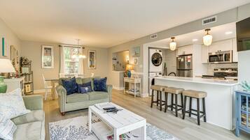 Apartment (2 Bedrooms) | Bahagian dalam