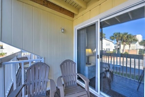 Apartment (0 Bedroom) | Interior - Cozy Destin Studio w/ Shared Pools + Beach Access! (Destin)