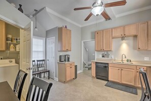 House (3 Bedrooms) | Interior - Columbia Home w/ Spacious Yard < 2 Mi to Dtwn (Columbia)