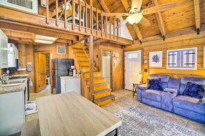 House (1 Bedroom) | Interior - Okeechobee Cabin in Waterfront Community w/ Dock! (Okeechobee)