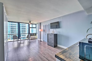 Interior - Cozy Daytona Beach Studio w/ Beach Views! (Daytona Beach Shores)