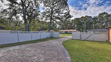 Apartment (0 Bedroom) | Interior