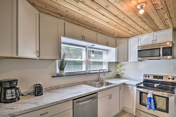 House (3 Bedrooms) | Interior - Daytona Beach Escape w/ Studio < 3 Mi to Beach! (Holly Hill)