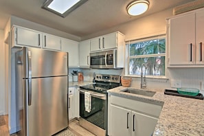 Apartment (2 Bedrooms) | Interior - Emerald Hideaway Renovated Condo in Navarre Beach (Navarre)